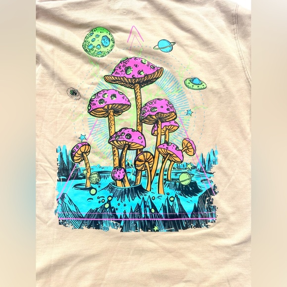Miken Double Sided Bold Vibrant Mushroom Graphic Ladies Hoodie size Medium NWOT - Picture 8 of 9